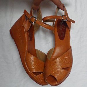 Vintage Style Marlene Mexican Tooled Leather Peep Toe Sandals Embossed Pinup